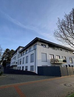 Stilvolle 3-Zimmer-Wohnung mit gehobener Innenausstattung mit Dachterrasse in Mönchengladbach - Mönchengladbach