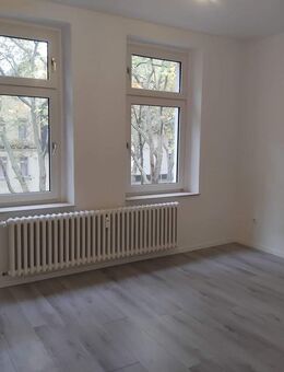 Sehr schöne sanierte 2 Zimmer Wohnung in Duisburg zu vermieten - Duisburg