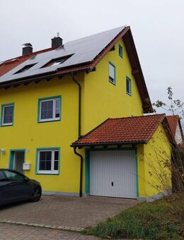 Familienfreundliche Doppelhaushälfte mit PV-Anlage - Langenbach (Bayern)