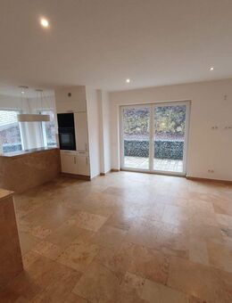 Doppelhaushälfte Haus modern hell Balkon Terrasse 155qm 5 Zimmer ruhige Lage zentral - Nittendorf (Markt)