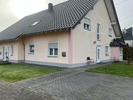 Traumhaftes Einfamilienhaus mit Einliegerwohnung und Garage in guter Lage von Sessenhausen - Sessenhausen
