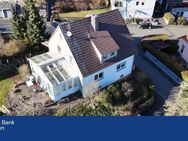 Familienfreundlich Wohnen - Wintergarten, Sonne und großes Grundstück! - Ebsdorfergrund