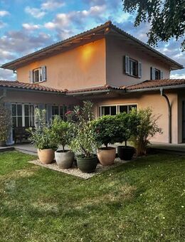 Mediterrane Villa mit Doppelgarage,Cottage und Baugrundstück - Dresden