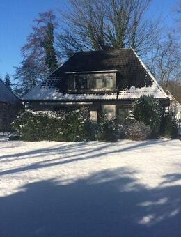 Retro trifft Ready-to-move: 60iger Jahre Villa mit neuem Innenleben und großem Garten in ruhiger Sackgasse - Ahrensburg