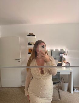 Weißes Kleid mit Perlen - Berlin Reinickendorf