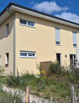 Freistehendes Wohnhaus mit Einliegerwohnung in schöner ländlicher Höhenlage - Nohfelden