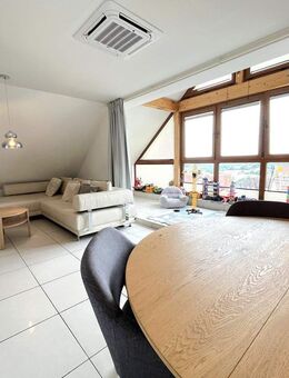 Moderne Dachgeschosswohnung mit großem Garten - Weißenohe