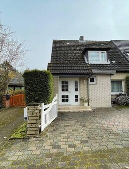 Doppelhaushälfte mit Ausbaumöglichkeiten in Sasel - Hamburg