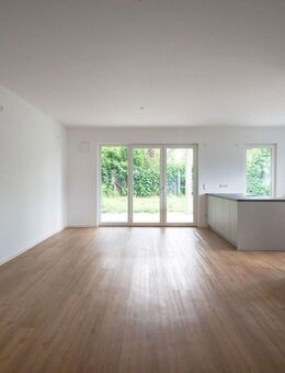 Schwellenlose Wohnung mit Terrasse und Garten - Hohen Neuendorf