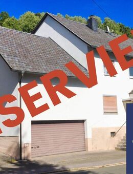 Handwerker-Haus mit großem Grundstück (1187 qm!) im LK Coburg Lautertal! Doppelgarage + Nebengebäude - Lautertal