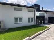 Schicke, stadtnahe 3 Zimmerwohnung mit Balkon, Dachterrasse u. Stellplatz - Crailsheim