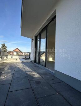 Sonnenverwöhnte Traumwohnung im Staffelgeschoss, Bezug März 2026 - Sankt Augustin