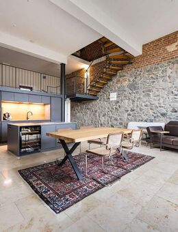 Denkmalgeschütztes Wohnjuwel im historischen Hofgut, in naturnaher Lage - Lich