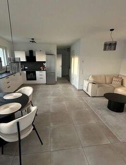 Neubau, kleiner Garten, Stellplatz, Energieeffizient!!! - Düren