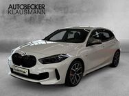 BMW M135, i xDrive M SPORTPAKET PRO 18 LC PROF HIFI AUSSENSPIEGEL PAKET, Jahr 2023 - Krefeld