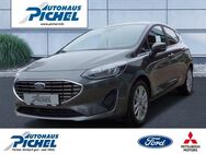 Ford Fiesta, Titanium WINTERPAKET, Jahr 2023 - Rochlitz