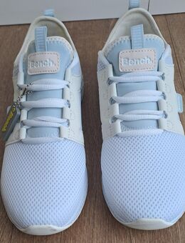 weisse Sneaker für Damen Gr.40 von Bench - Königswinter