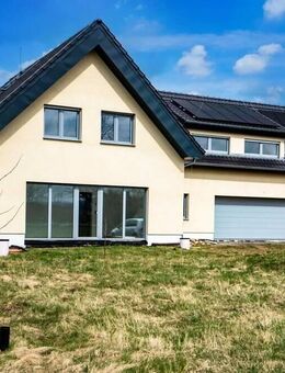 Modernes Niedrigenergiehaus mit 220 qm Wohnfläche und großem Gestaltungsspielraum - Neschwitz