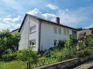 2-Fam.-Haus (ca. 180 m² Wfl.) inkl. 2 Garagen und Garten in Ebelsbach - Ebelsbach