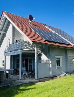 Natürlich modern: Wohnen im ökologischen Holzhaus in Wesertal-Vernawahlshausen - Oberweser