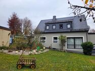 Zwei Häuser auf einem Grundstück: Einfamilienhaus plus saniertes Zweifamilienhaus - Bad Steben