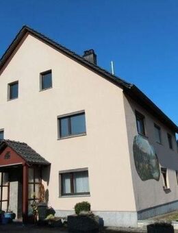 ZWEIFAMILIENHAUS ! Viel Platz für die große Familie nähe Neumarkt - Wohnen in Berg - Richtheim - Berg (Neumarkt)