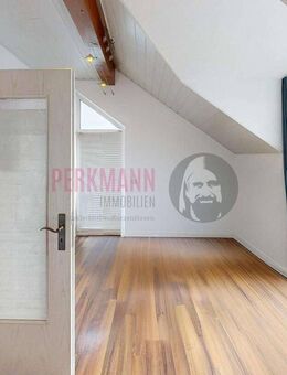 3-Zimmer-Dachgeschosswohnung mit Dachterrasse, 2 Balkonen, Gartenanteil & Tiefgarage-sonnig, luftig - Fürstenfeldbruck
