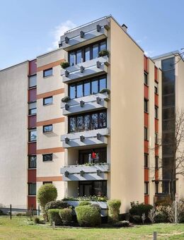 Seniorengerechte 3-Zimmer-Wohnung mit Balkon & TG-Stellplatz! - Nürnberg