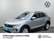 VW T-Roc, 1.0 TSI Life, Jahr 2023 - Halle (Saale)