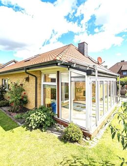 Großzügiger Einfamilienhaus-Bungalow mit Wintergarten in ruhiger Wohnlage - Oldenburg