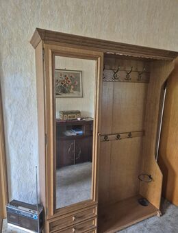 Sehr alte Möbel - Porta Westfalica