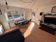 RENOVIERT! Attraktive, große und gut ausgestattete 3-Zi.-Whg. * TL-Bad / Balkon / Pkw-Stpl. * - Stuttgart
