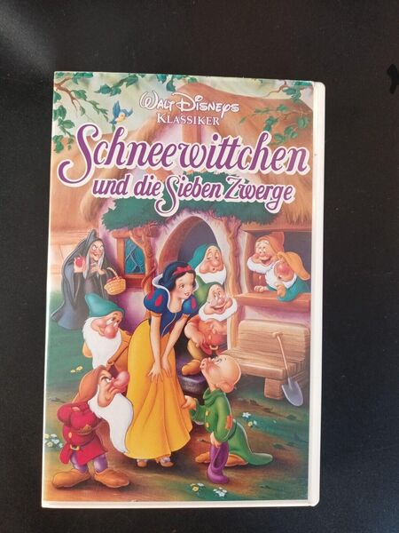 Schneewittchen und die sieben Zwerge [VHS] (Videokassette) - Essen