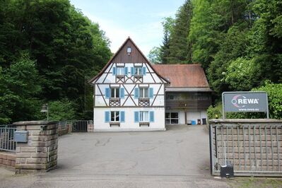 Historische Mühle - Alleinlage - in Blumberg: Renovierte Gewerbeimmobilie mit Charme und Potenzial zur Wohnnutzung!