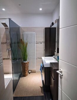 Eleganter Bungalow auf weitläufigem Grundstück - erstklassige Ausstattung - Hoppegarten