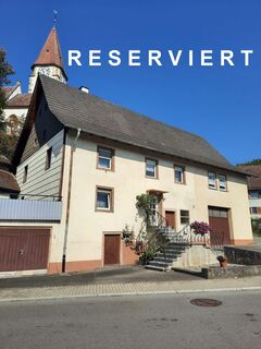 Wohnhaus - mit viel Ausbaureserve für handwerklich geschickte Bauherrn - mit grosser Garage - Nähe Schweiz.