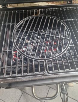 JAMESTOWN - Holzkohlegrill gut gepflegt zu verkaufen - Löhne