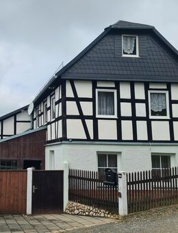 Jetzt zugreifen und den Sommer im eigenen Haus mit wunderschönem Garten verbringen - Schönes Fachwerkhaus zu verkaufen - Mohlsdorf-Teichwolframsdorf