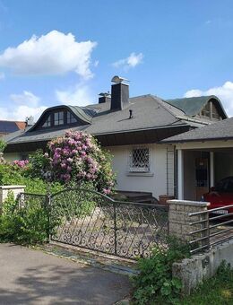 Großzügiges Architektenhaus mit Parkgrundstück für 1-2 Familien - Ottenbach