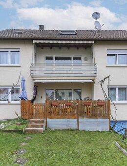 Gelegenheit: Sonniges Mehrfamilienhaus für Handwerker mit großen Garten und Garage - Schwäbisch Gmünd