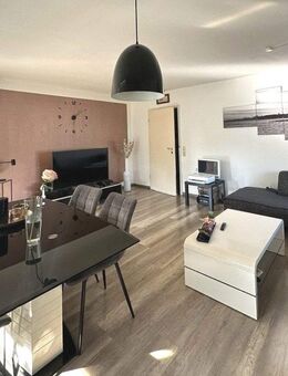Moderne 3,5-Zi.-Whg. mit Balkon und Stellplatz in Wendlingen - Wendlingen (Neckar)