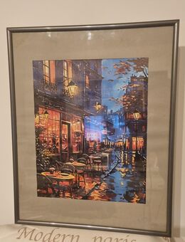 Straßencafé im Romantischen Abendlicht , ein Leinendruck Gerahmt - Wedel