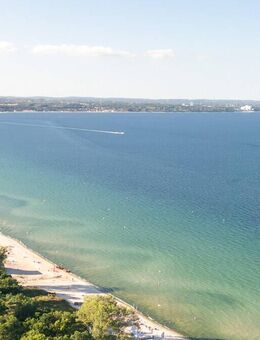 Hoch hinaus im 26. Stock - 1-Zimmer-Apartment mit seitl. Meerblick & Hotelkomfort - Timmendorfer Strand