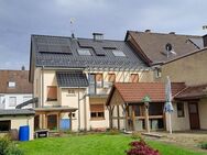 Umfangreich modernisiertes Zweifamilienhaus mit neuer Technik mitten in Barntrup! - Barntrup