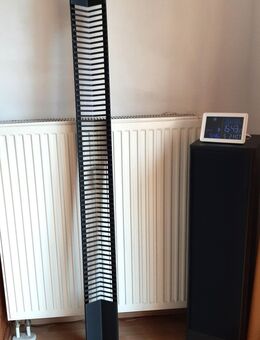 CD-Tower für ca. 60 CD`s aus Metall, modernes Design - Hamburg