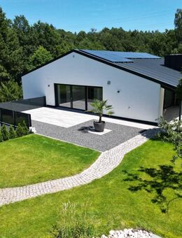 Exklusives Einfamilienhaus in bester Lage mit stilvollem Ambiente und großem Garten in Schirmitz - Schirmitz