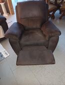 Sitzgarnitur 4Jahre alt gut erhalten Masse 3sitzer Breit150mHöhe0,8oTiefe0,55 der 2sitzer Breite 1,10 Höhe 0,8o Tiefe 0,55 mit schoner Preis 500.00€ in 65552