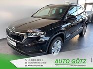 Skoda Karoq, Selection Vorb Ladeboden vo hi VZE Digi SpurAssist Sunset Spiegel elektr anklappbar 4xEFH Armlehne Connect Metallic, Jahr 2024 - Beilngries