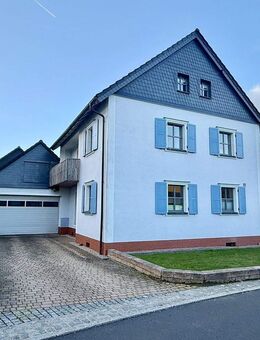 Solides Einfamilienhaus mit viel Nutzfläche und XXL-Grundstück - Steinbach (Wald)