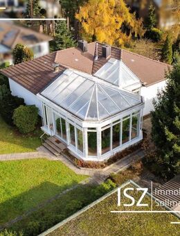 Großzügiger Bungalow mit Wintergarten und Doppelgarage südlich von Nürnberg - Schwarzenbruck